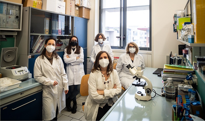 2.Il team di Microval in laboratorio