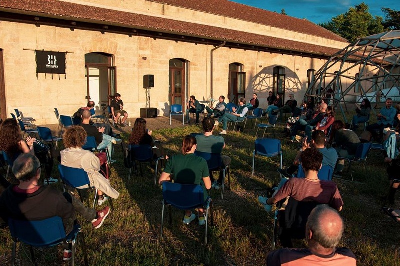 Hackustica presentazione