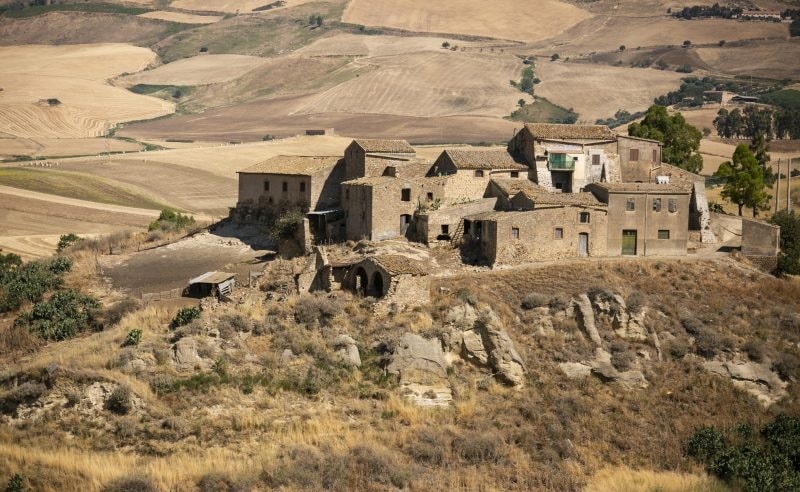 Un nuovo modello di finanziamento per la valorizzazione dei beni confiscati alle mafie nel Sud Italia 