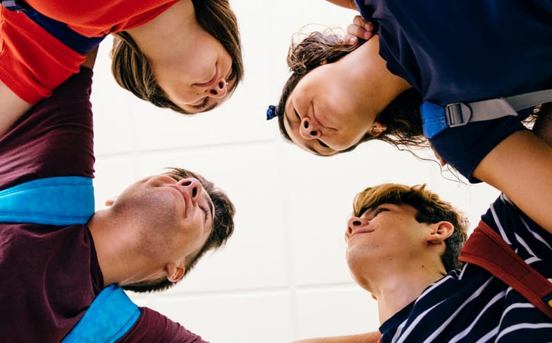 Attivatori di Comunità 2026: fino a 10 mila euro per i progetti dei giovani