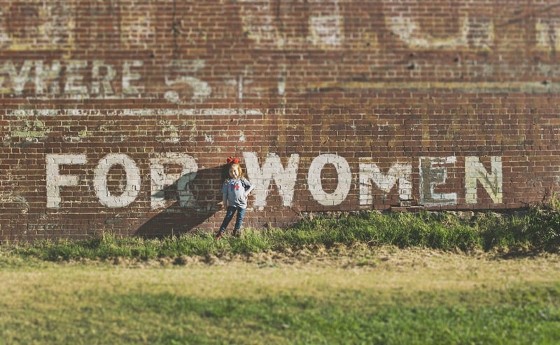 Inclusione e autonomia: un bando di Fondazione TIM per sostenere le donne vittime di violenza