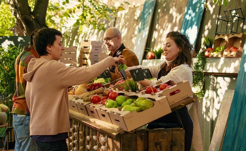 Verso politiche locali del cibo: sistemi sostenibili per contrastare la povertà alimentare
