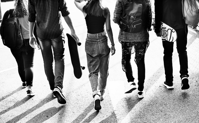 bando adolescenti ascolto con i bambini 2022