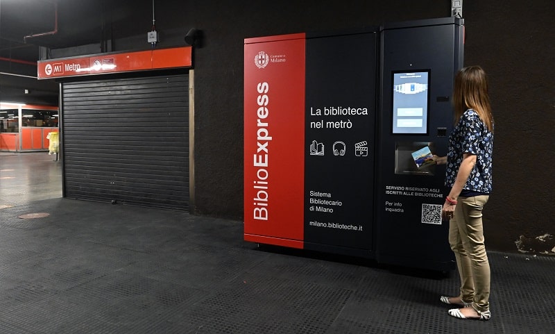 biblioteca metro milano 3