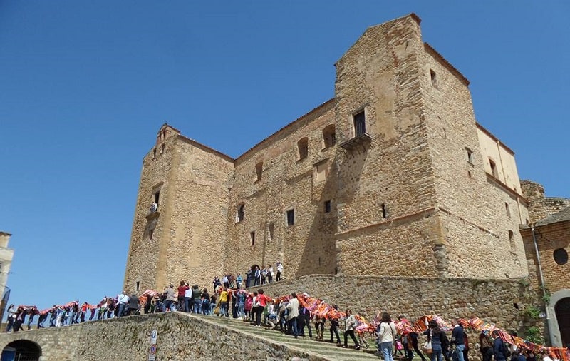 Castelbuono e il Castello dei Ventimiglia. Generare valore attraverso opere di cittadinanza attiva