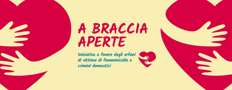 conibambini a braccia aperte