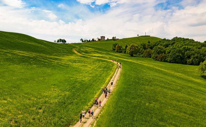 Via Francigena: al via i finanziamenti DETOUR per innovare il turismo dei cammini 