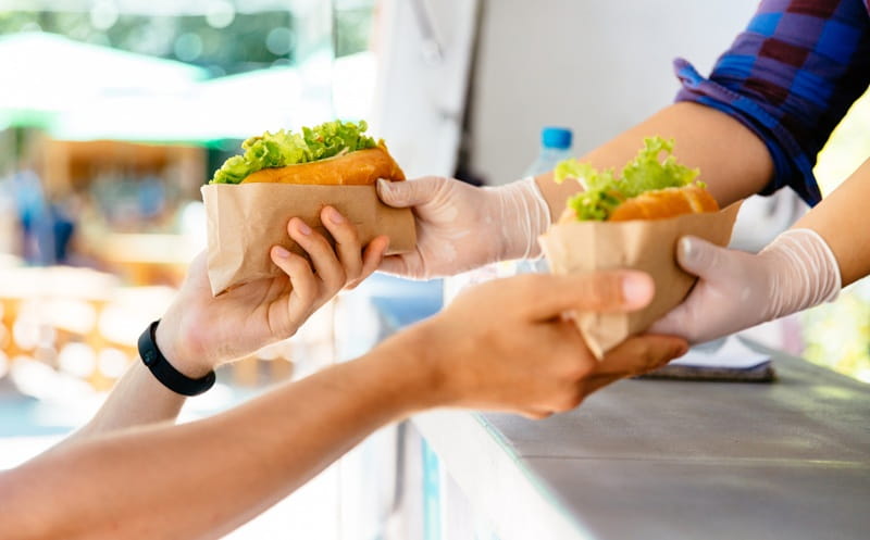 Lo street food in dieci anni conquista l’Italia: 4.286 imprese in 1.975 Comuni 