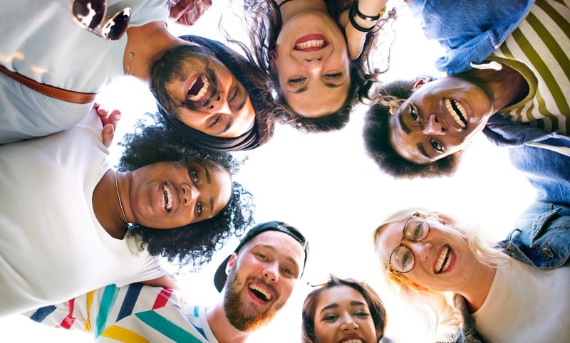 una mano a chi sostiene